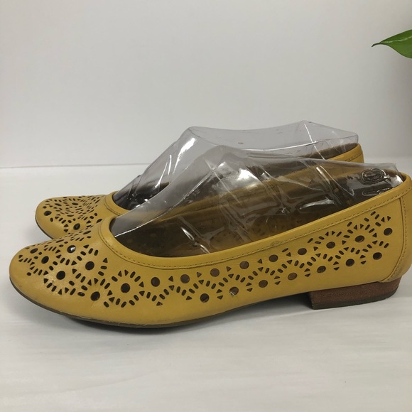 clarks heels yellow